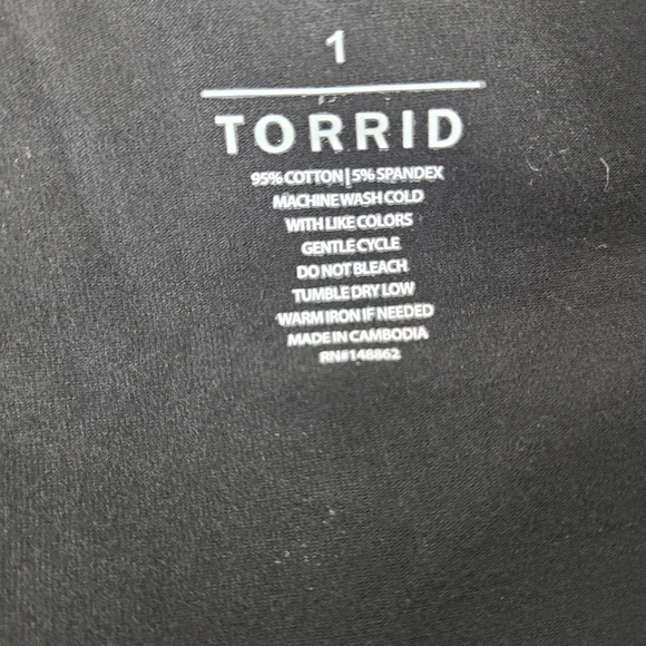 torrid|NWT Premium Black Lighting Bolt Legging - Picture 12 of 13